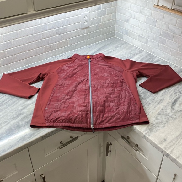 Peter Millar Hyperlight Merge Performance Jacket Size XL. NWT. Burgundy Color